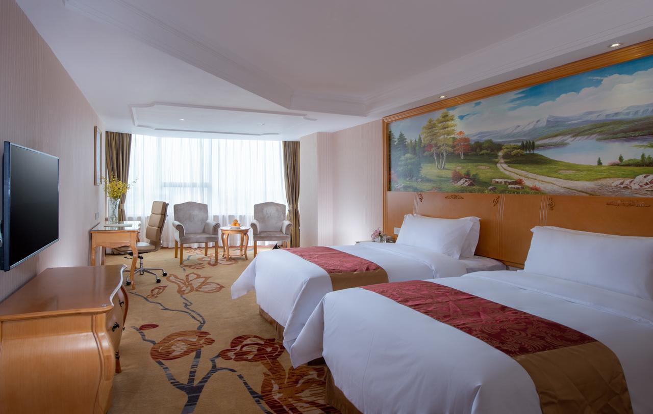 Vienna Hotel Jinshan New City Wanda Plaza Екстериор снимка